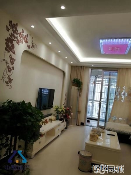 华联商厦旁 中间楼层大三室 采光户型好精装修家具家电全送